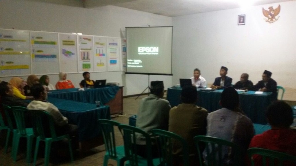 Cover Image for Pemdes Kucur Sosialisasikan UU Desa, Permendagri dan Permendesa